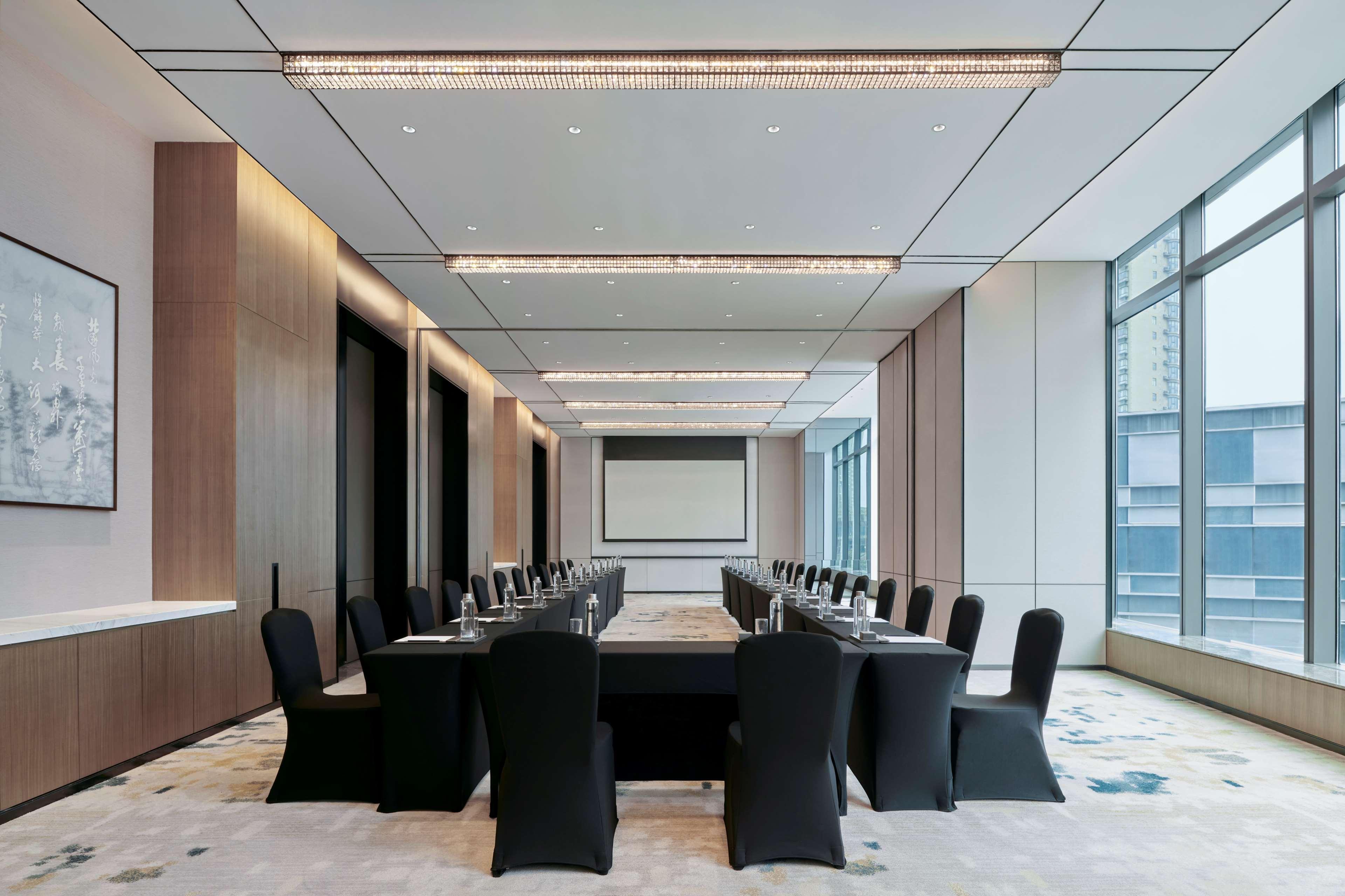 Hilton Changsha Riverside Exterior photo