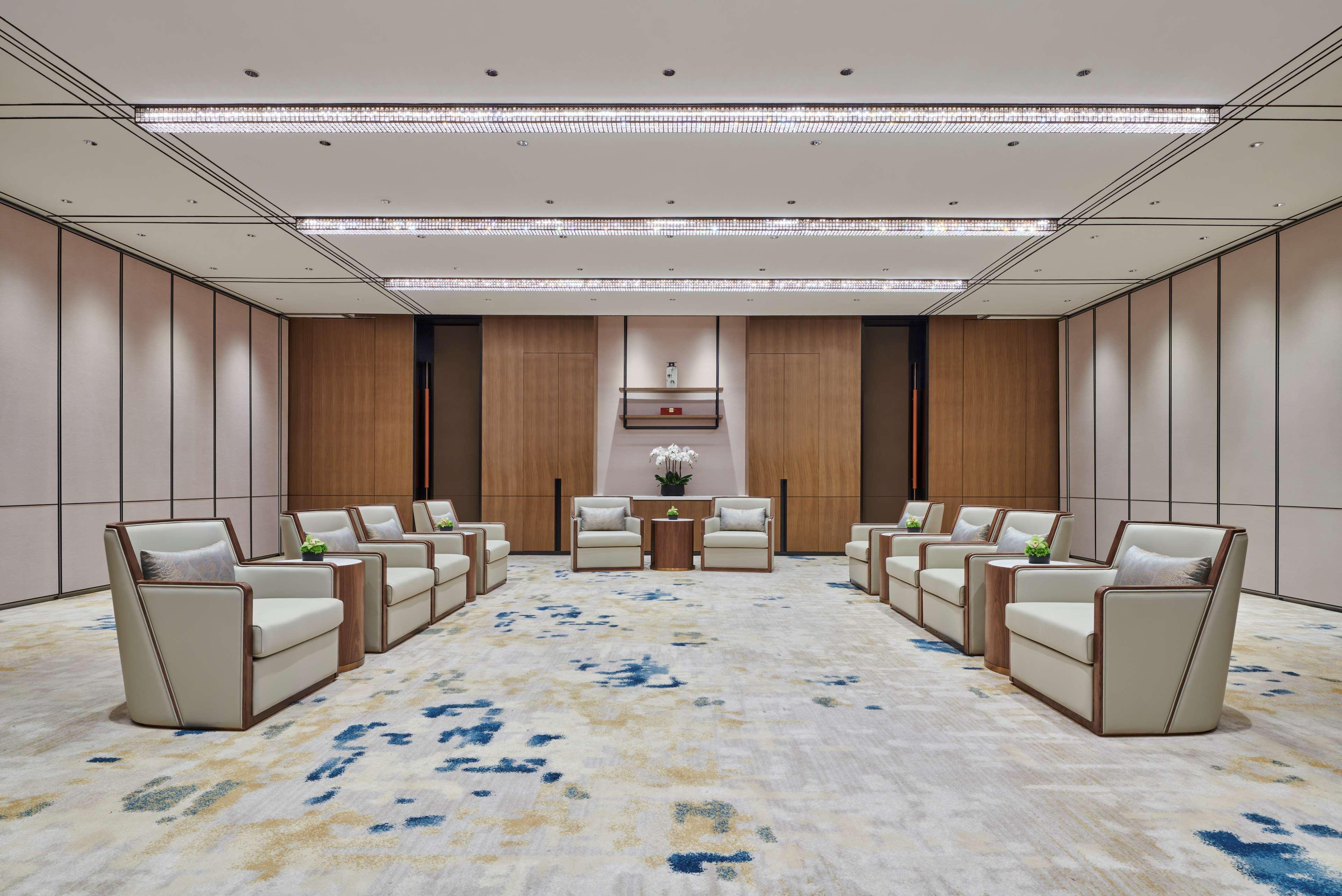 Hilton Changsha Riverside Exterior photo