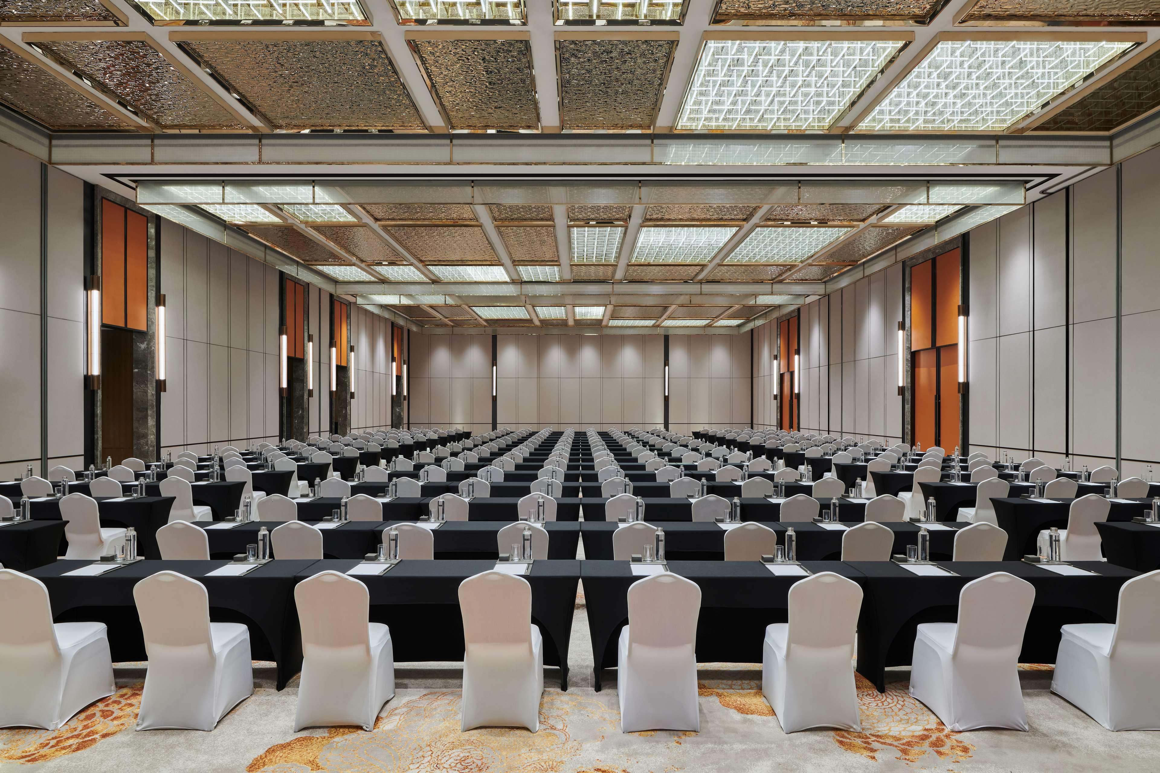 Hilton Changsha Riverside Exterior photo
