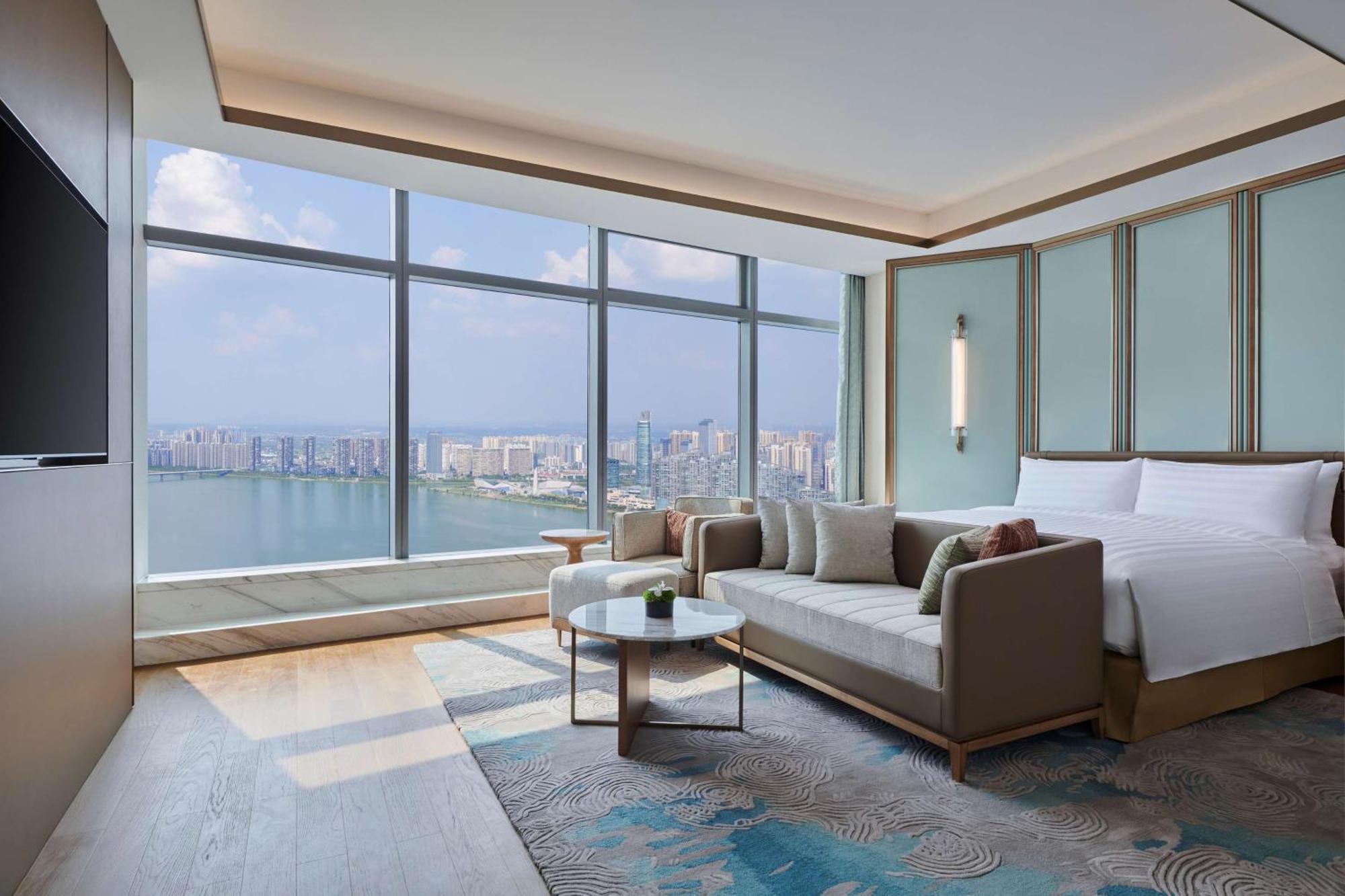 Hilton Changsha Riverside Exterior photo