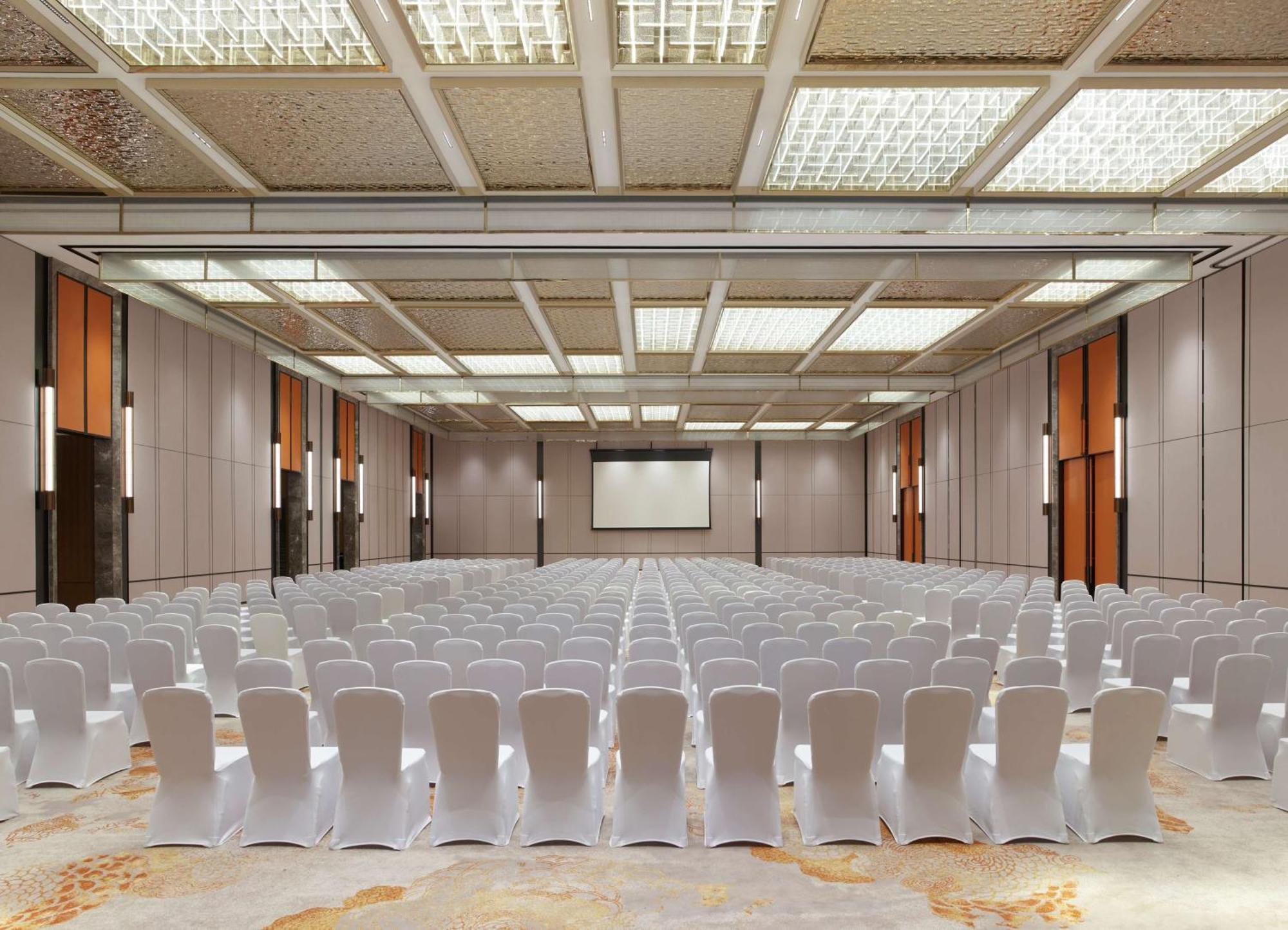 Hilton Changsha Riverside Exterior photo
