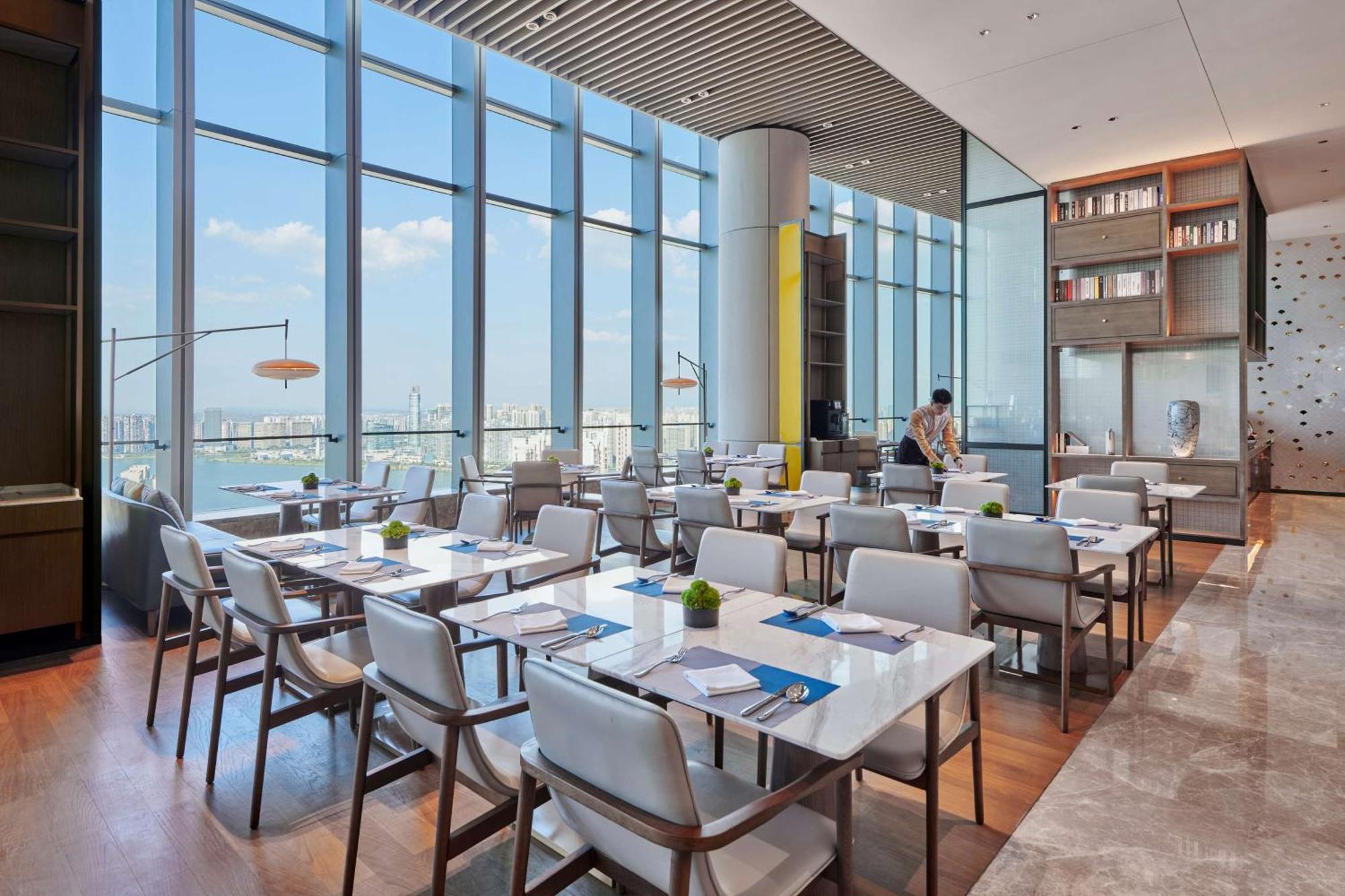 Hilton Changsha Riverside Exterior photo