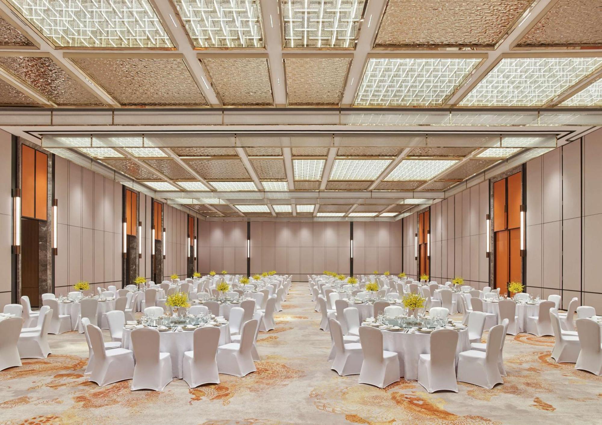 Hilton Changsha Riverside Exterior photo